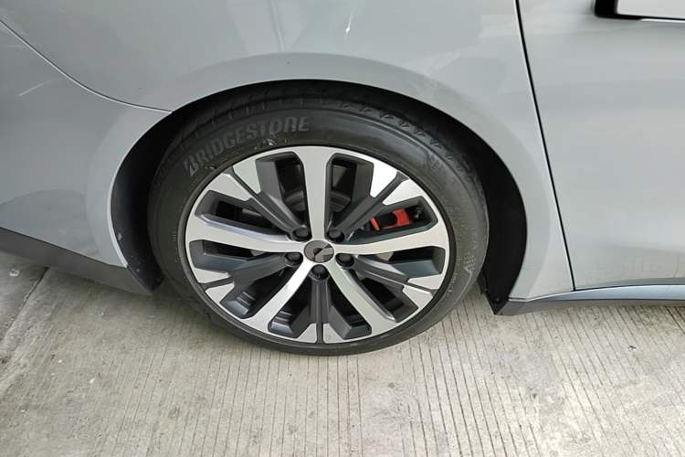 Used Nio ET7 2022 100kWh First Edition Right Rear Wheel Hub