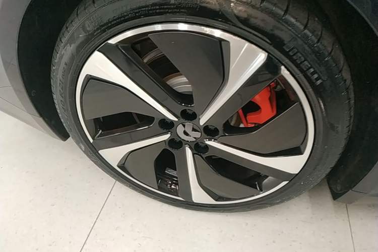 Used Nio ET7 2022 100kWh First Edition Right Rear Wheel Hub