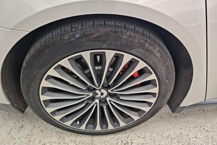 Used Nio ET7 2022 100kWh First Edition Right Rear Wheel Hub