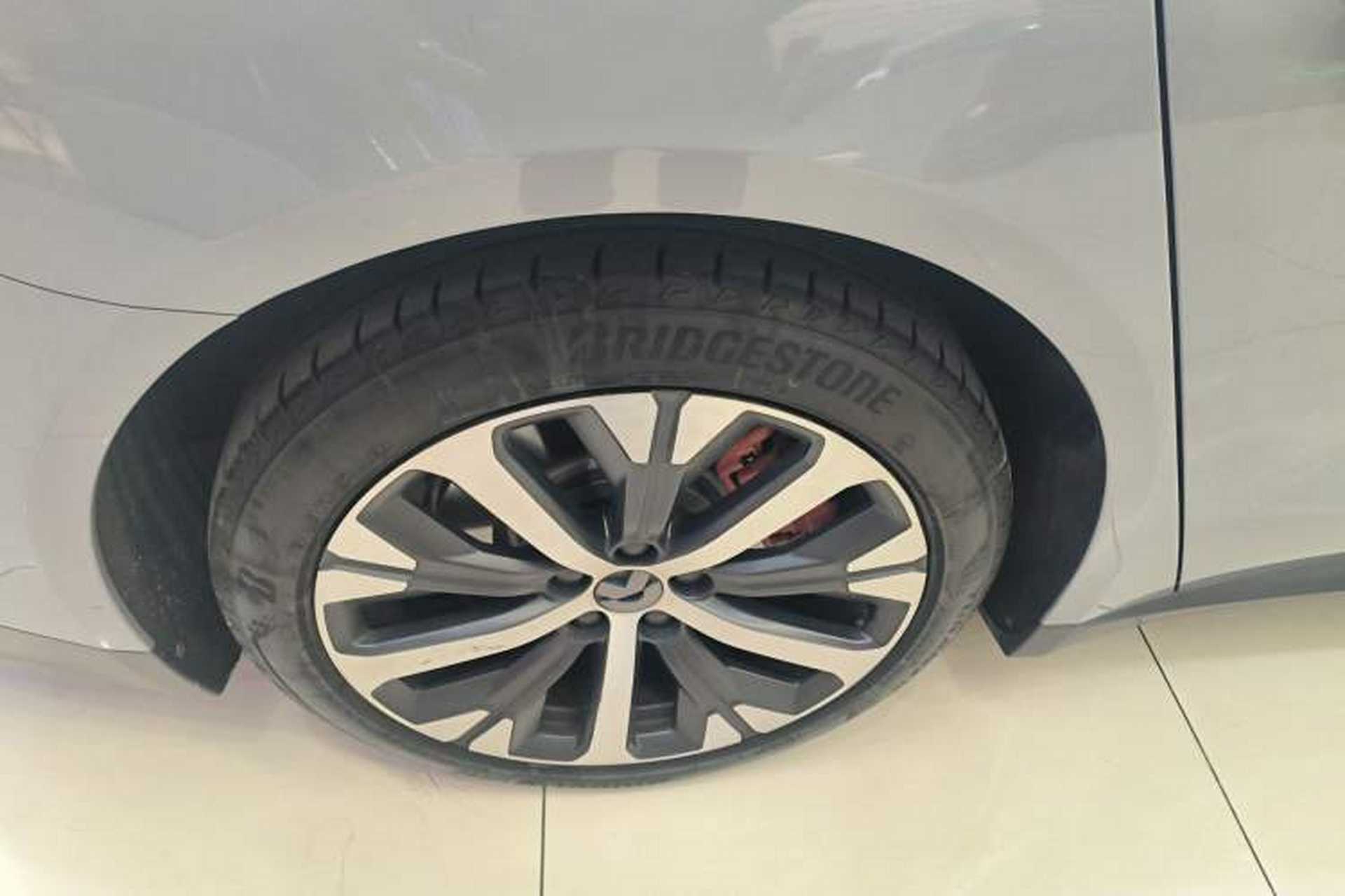 Used Nio ET7 2022 100kWh First Edition Right Rear Wheel Hub