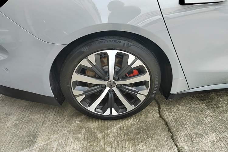 Used Nio ET7 2022 100kWh First Edition Right Rear Wheel Hub