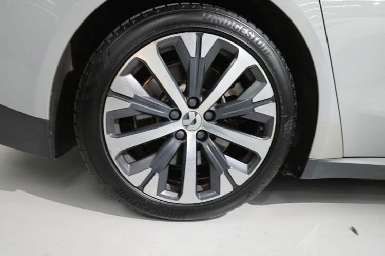 Used Nio ET7 2022 100kWh First Edition Right Rear Wheel Hub