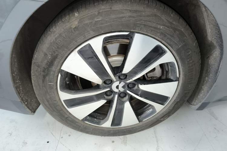Used Nio ET7 2022 75 kWh Right Rear Wheel Hub