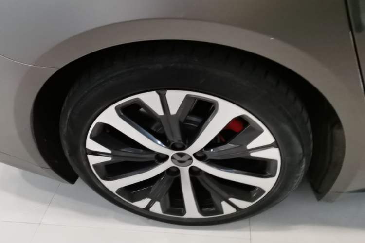 Used Nio ET7 2022 100kWh First Edition Right Rear Wheel Hub