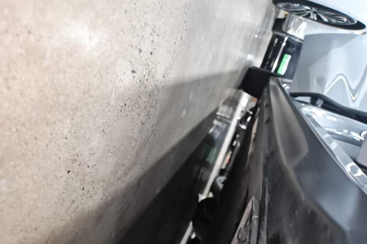 Used Nio ET7 2022 100kWh First Edition Right Side Sill