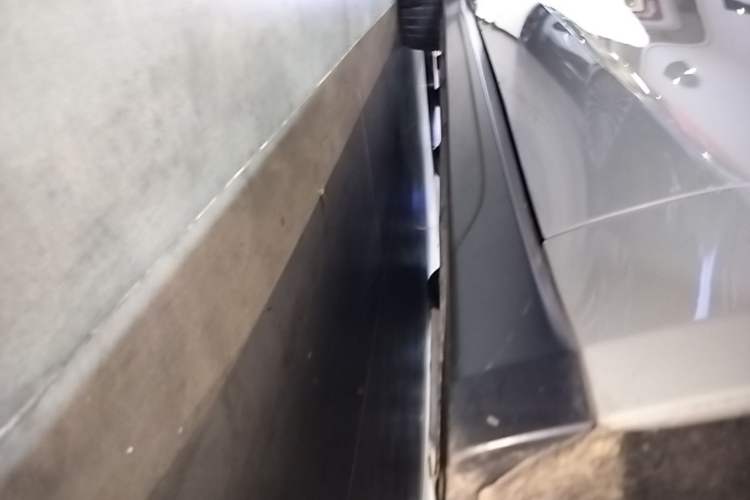Used Nio ET7 2022 100kWh First Edition Right Side Sill