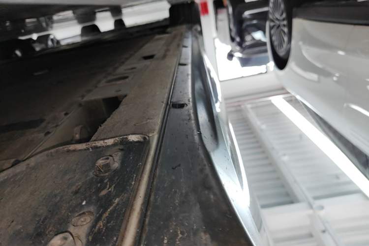 Used Nio ET7 2022 100kWh First Edition Right Side Sill