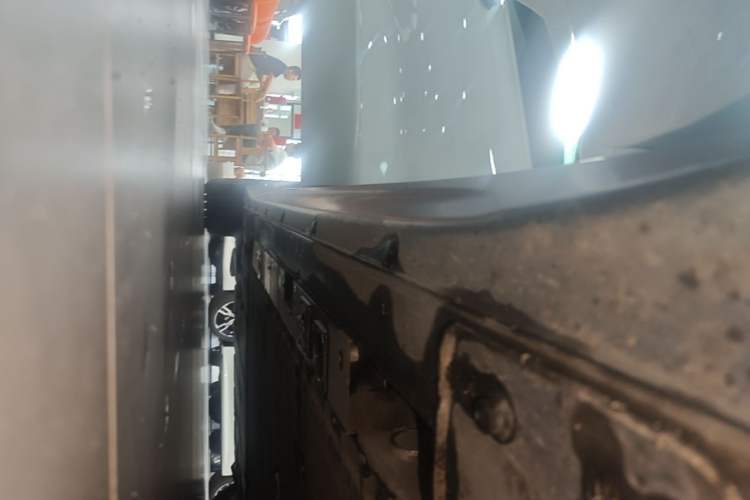 Used Nio ET7 2022 100kWh First Edition Right Side Sill