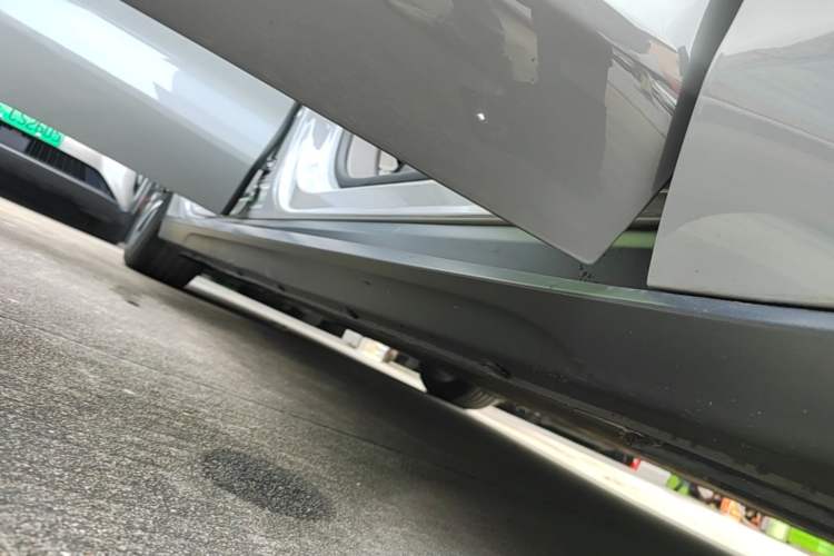 Used Nio ET7 2022 100kWh First Edition Right Side Sill