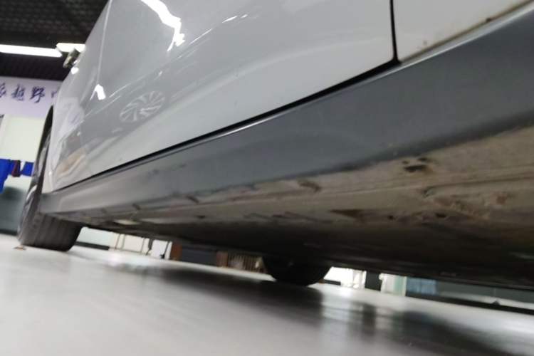 Used Nio ET7 2022 100kWh First Edition Right Side Sill