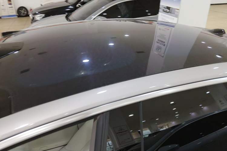 Used Nio ET7 2022 75 kWh Roof