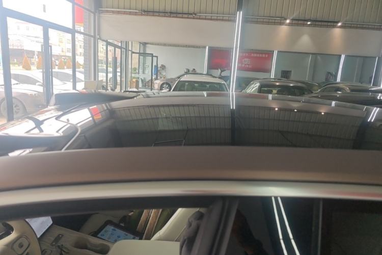 Used Nio ET7 2022 75 kWh Roof