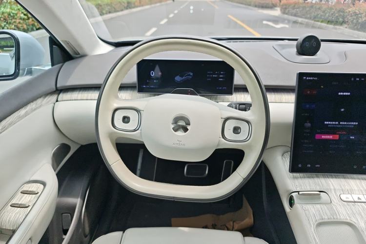 Used Nio ET7 2022 100kWh First Edition Steering Wheel