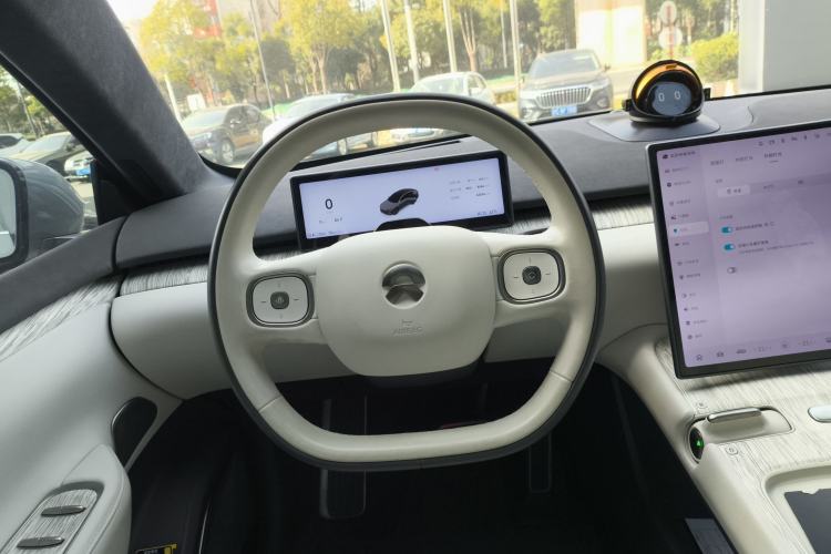Used Nio ET7 2022 75 kWh Steering Wheel