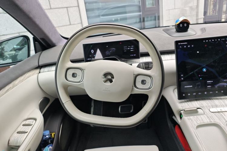 Used Nio ET7 2022 100kWh First Edition Steering Wheel