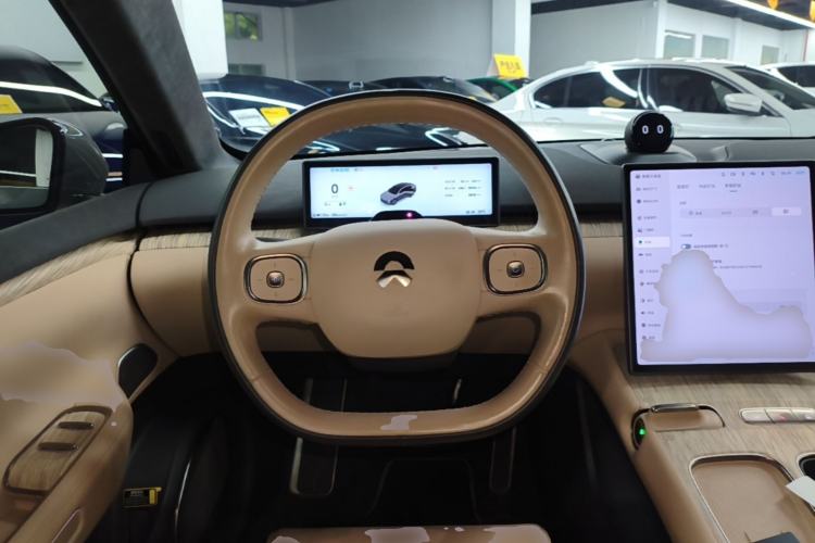 Used Nio ET7 2022 75 kWh Steering Wheel