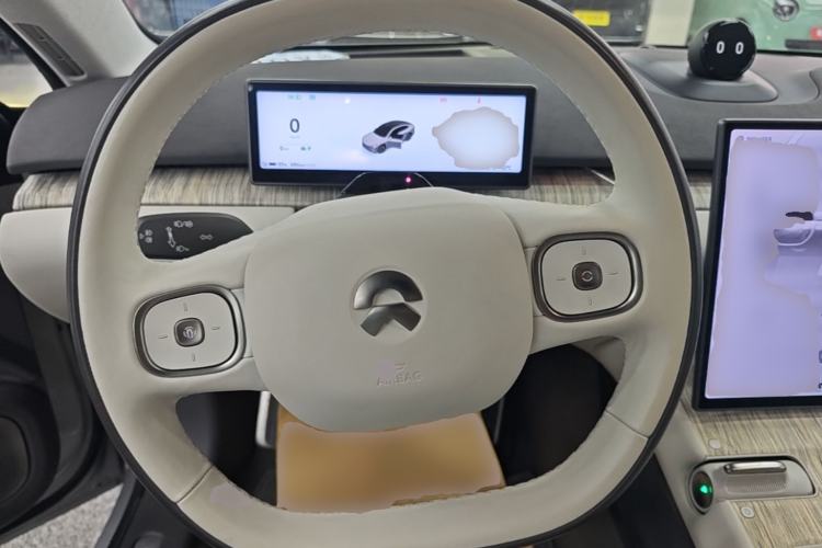 Used Nio ET7 2022 75 kWh Steering Wheel