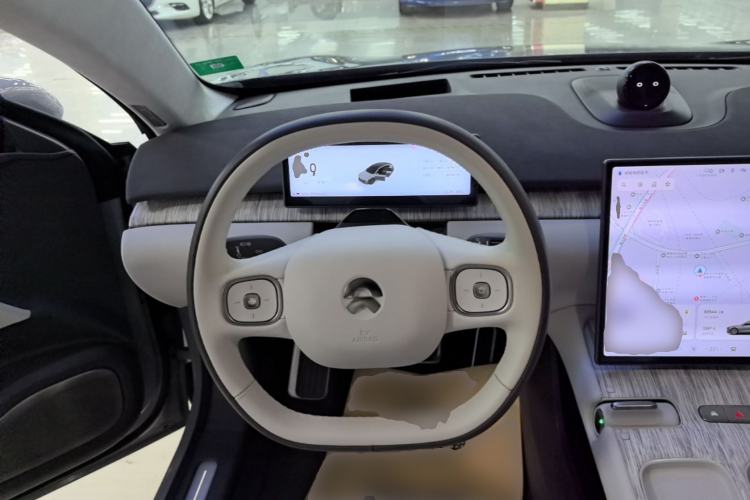 Used Nio ET7 2022 75 kWh Steering Wheel