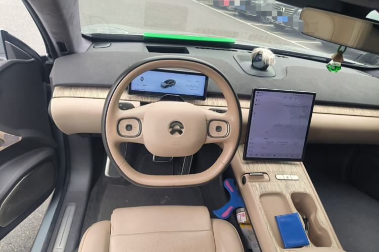 Used Nio ET7 2022 100 kWh Steering Wheel
