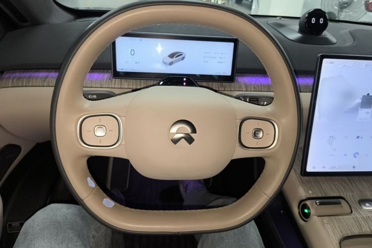 Used Nio ET7 2022 75 kWh Steering Wheel