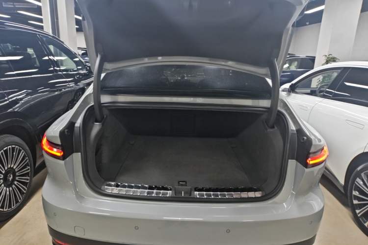 Used Nio ET7 2022 100kWh First Edition Trunk