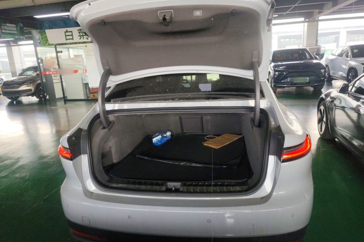 Used Nio ET7 2022 100 kWh Trunk