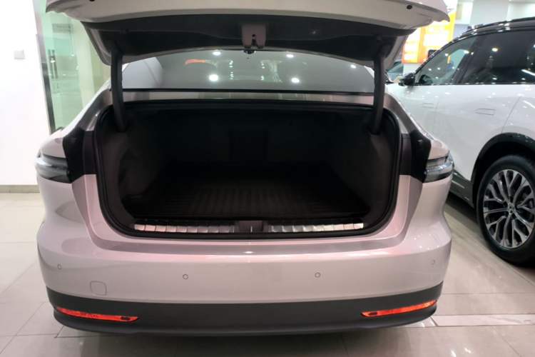 Used Nio ET7 2022 100kWh First Edition Trunk