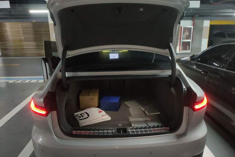 Used Nio ET7 2022 100kWh First Edition Trunk