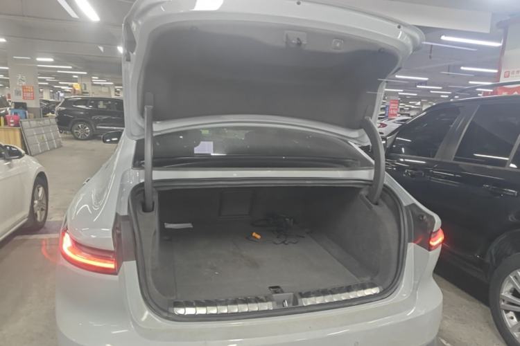 Used Nio ET7 2022 75 kWh Trunk