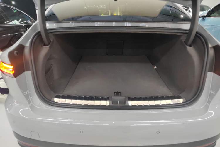 Used Nio ET7 2022 75 kWh Trunk