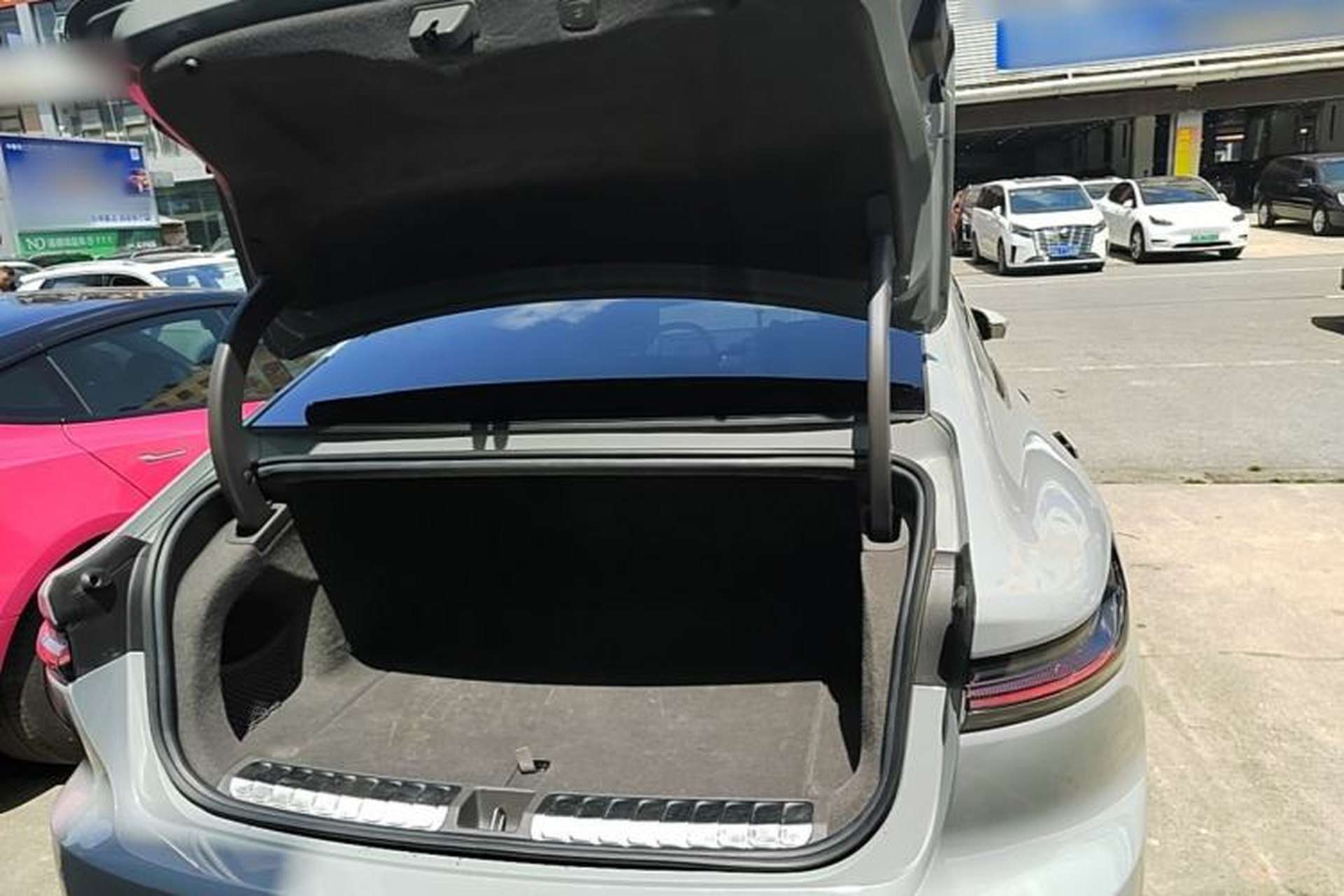 Used Nio ET7 2022 100kWh First Edition Trunk