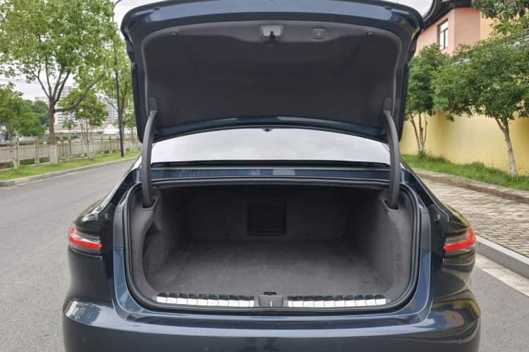 Used Nio ET7 2022 100kWh First Edition Trunk