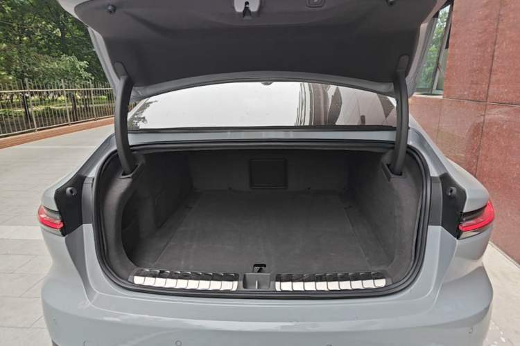Used Nio ET7 2022 100kWh First Edition Trunk