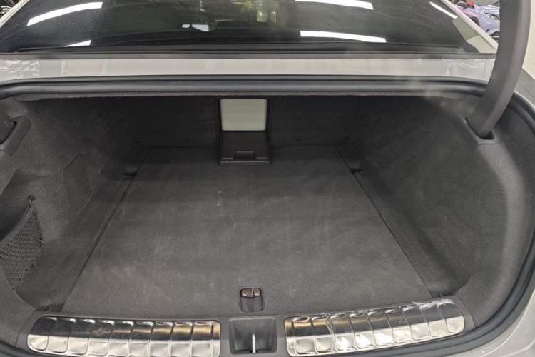 Used Nio ET7 2022 75 kWh Trunk