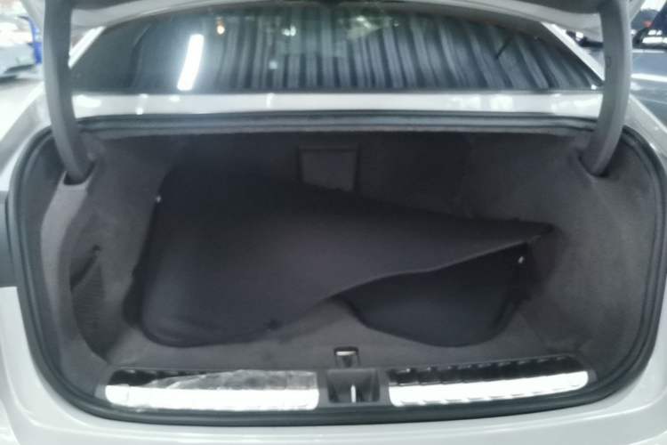 Used Nio ET7 2022 75 kWh Trunk