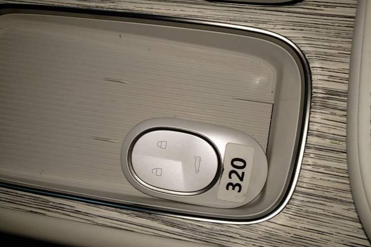 Used Nio ET7 2022 75 kWh Vehicle Key