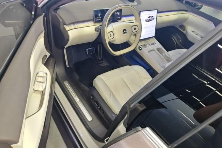 Used Nio ET7 2022 75 kWh Driver Seat