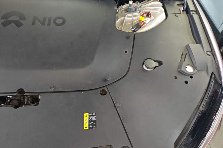 Used Nio ET7 2022 75 kWh Engine Bay Left