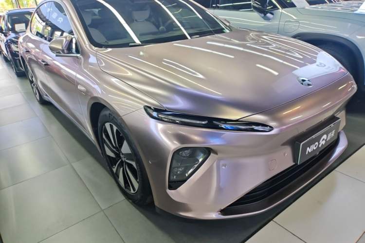 Used Nio ET7 2022 75 kWh Front Right 45 Deg