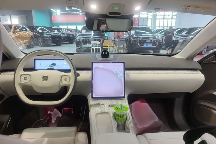 Used Nio ET7 2022 100kWh First Edition Center Console