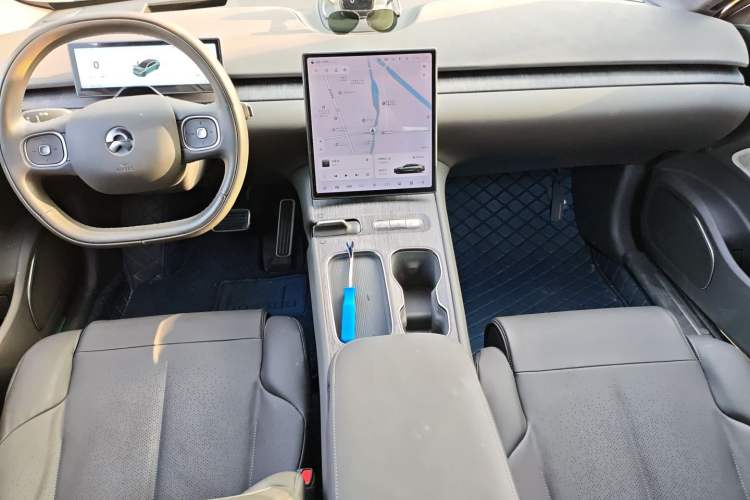 Used Nio ET7 2022 75 kWh Center Console