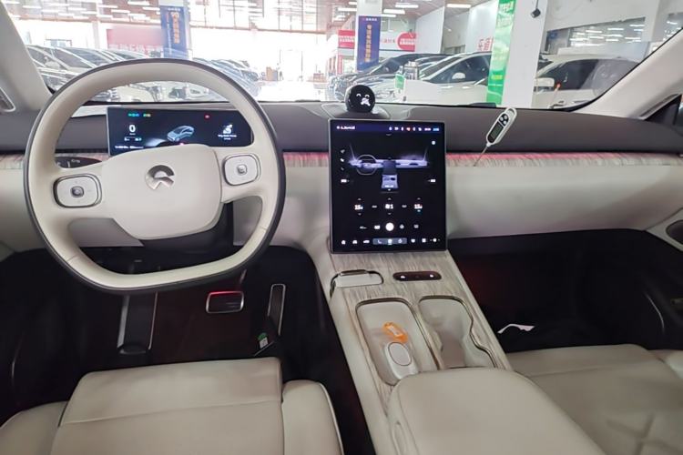 Used Nio ET7 2022 100kWh First Edition Center Console