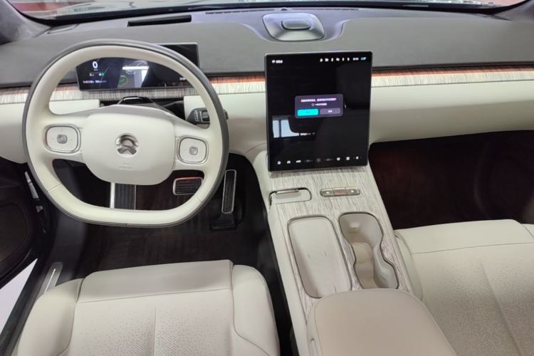 Used Nio ET7 2022 75 kWh Center Console