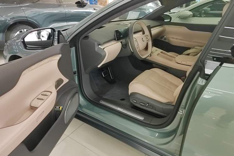 Used Nio ET7 2022 75 kWh Driver Seat