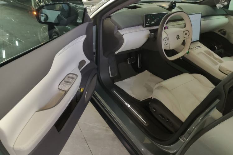Used Nio ET7 2022 75 kWh Driver Seat