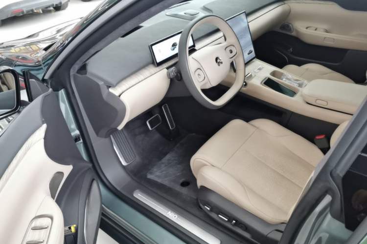 Used Nio ET7 2022 75 kWh Driver Seat