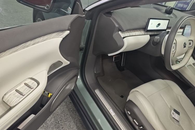 Used Nio ET7 2022 75 kWh Driver Seat