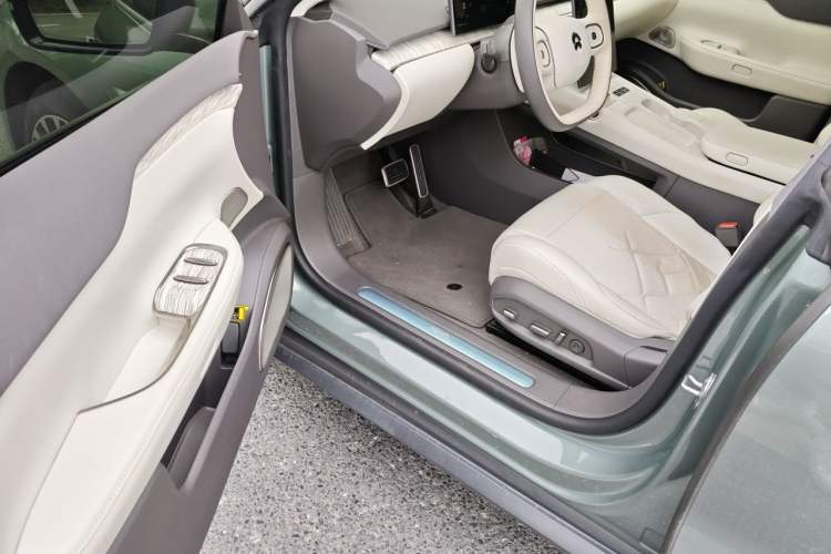 Used Nio ET7 2022 100kWh First Edition Driver Seat