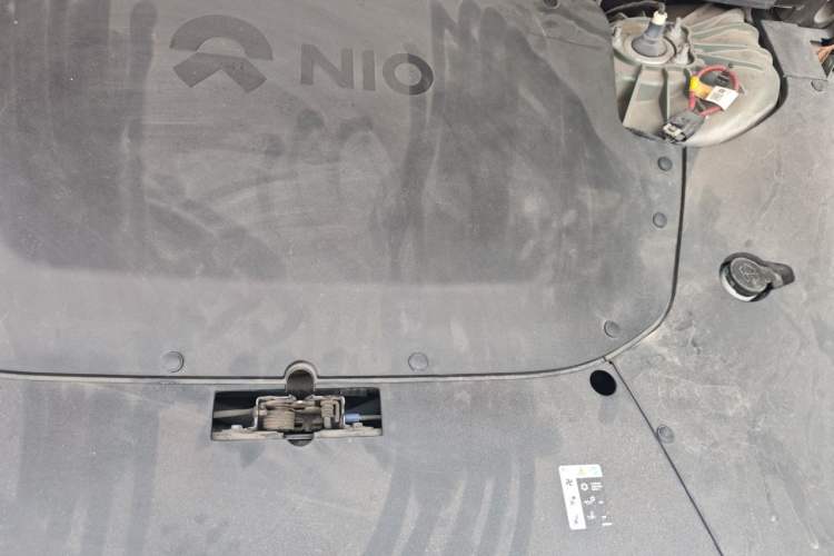 Used Nio ET7 2022 75 kWh Engine Bay Left