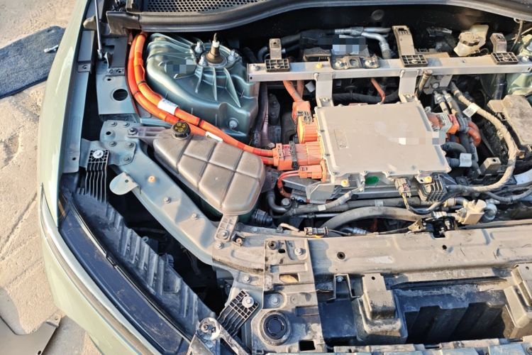 Used Nio ET7 2022 75 kWh Engine Bay Right